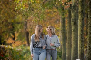 Geef wimpers en wenkbrauwen een boost met 4D Pro Lash & Brow Serum