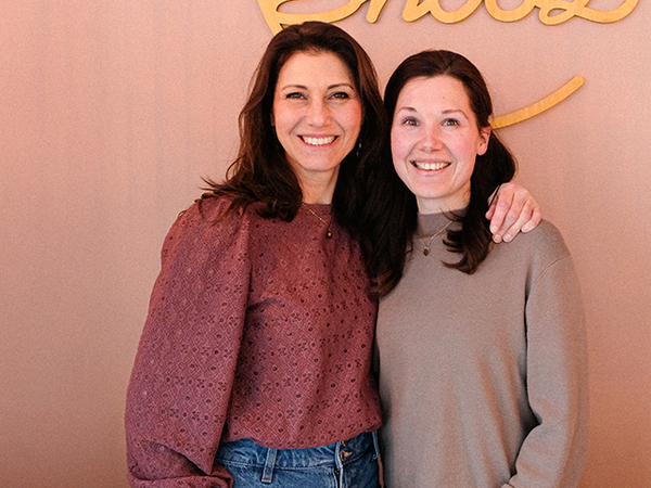 &ldquo;EEN GOEDE HUID BEGINT BIJ HOE JE LEEFT. ONTSPANNING EN VOEDING ZIJN DE BASIS&rdquo;